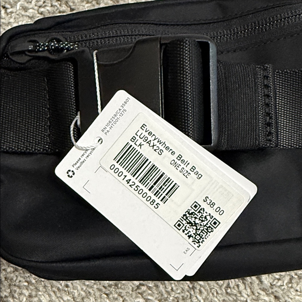 lululemon athletica Classic Black Belt Bag - Picture 2 of 2